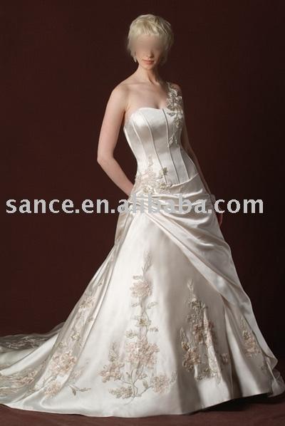 wedding dress (wedding dress)