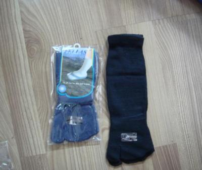 two toes socks (two toes socks)
