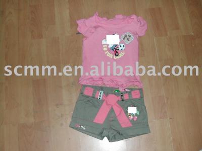 Children`s Clothing (Children `s Kleidung)