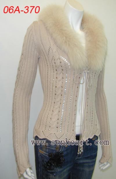 sweater with fur collar (sweater with fur collar)