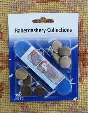 metal button,snap fastener, hooks %26 bar,fur buckles (bouton métallique, bouton pression, crochets% 26 bar, de la fourrure boucles)