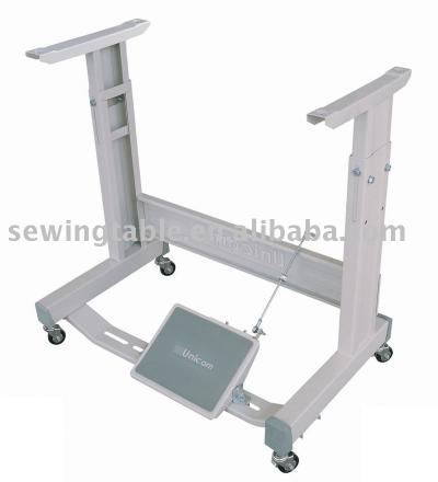 sewing machine stand (Nähmaschine stehen)