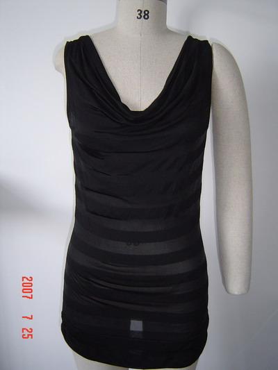 Knitted ladies` fashion top (Knitted ladies` fashion top)