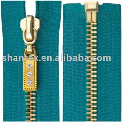 5# brass zipper with rhinestone puller (5# brass zipper with rhinestone puller)