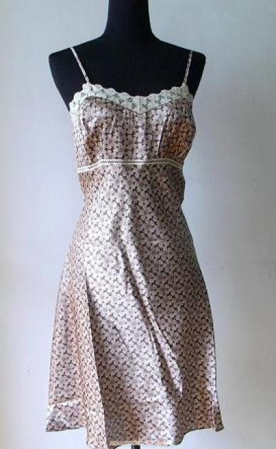 sleepwear (vêtements de nuit)