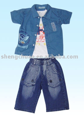 boy`s suit (Junge `s Anzug)