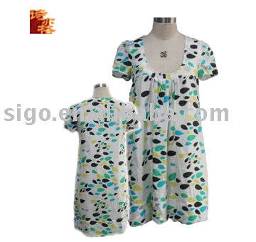 Ladies` Silk Dress (Ladies `Silk Dress)