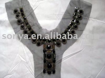 collar (collier)
