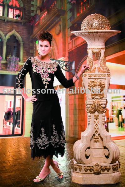 Ladies` Embroidery Clothing (Ladies` Embroidery Clothing)