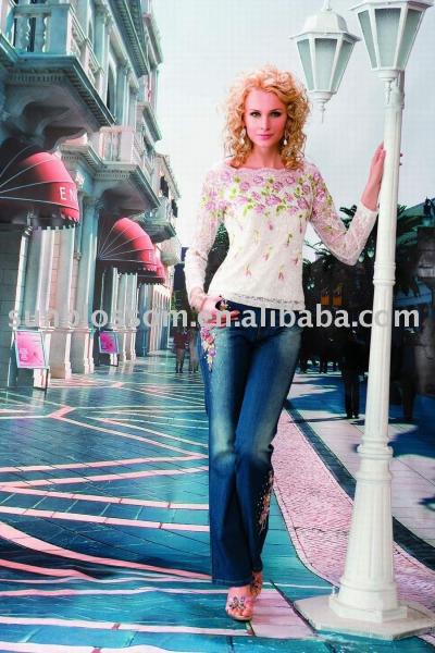 Ladies` Embroidery Clothing (Ladies` Embroidery Clothing)