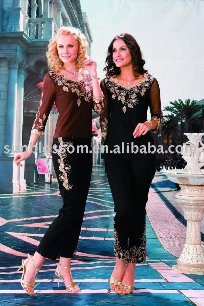 Ladies` Embroidery Clothing (Ladies` Embroidery Clothing)