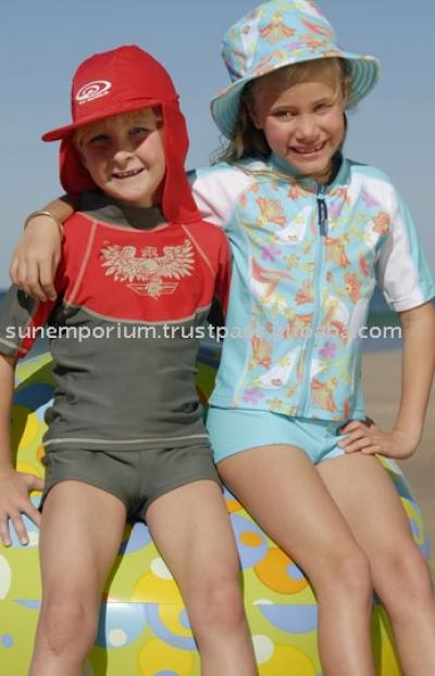 Girls And Boys Rash Guards With Shorts And Bucket Hats (Girls And Boys Rash Guards With Shorts And Bucket Hats)