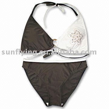 Swimming Costume/Bikini (Badeanzug / Bikini)