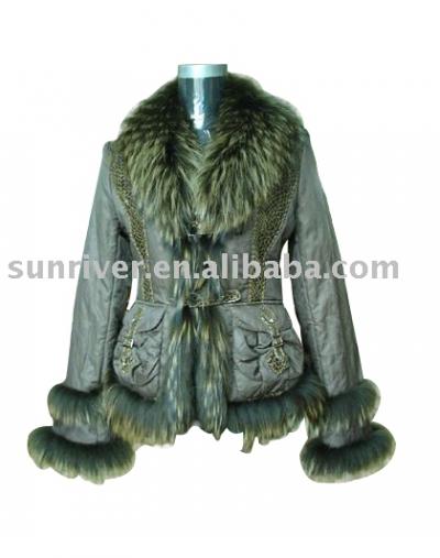 Metallic Jacket with Reccoon Fur Trimming (Metallic Veste avec garnitures en fourrure Reccoon)
