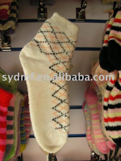 knitted socks (вязанные носки)
