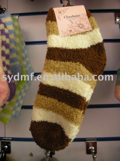 knitted socks (вязанные носки)