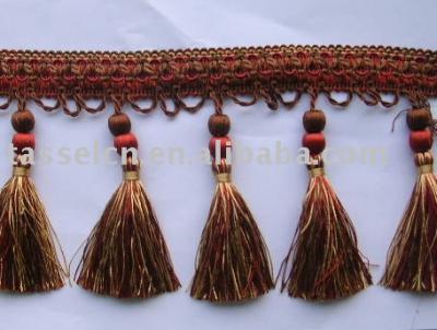 tassel fringe (кистями бахромы)