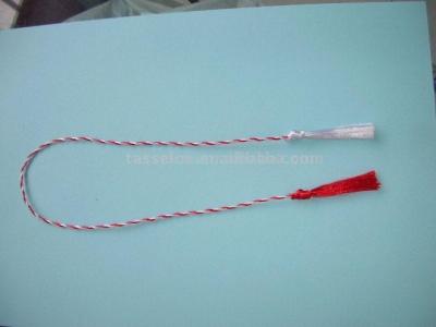 small tassel (petit gland)