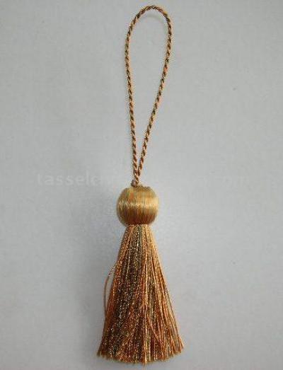 small tassel (petit gland)