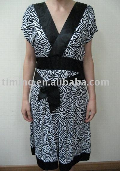 Lady`s Sleeveless Dress with Animal Design Printing, Satin Neck and Hem Trim (Lady`s Sleeveless Dress with Animal Design Printing, Satin Neck and Hem Trim)