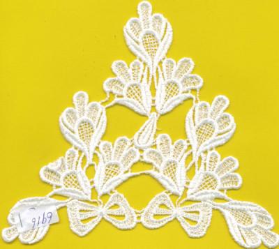 embroidered water soluble lace (soluble dans l`eau de dentelle brodée)