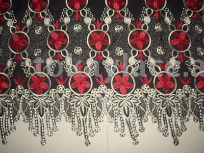 Hand cut voile lace (Taillé à la main en dentelle voile)