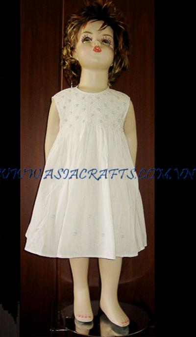 Smock And Hand Embroidery Dresses For Children (Халат и ручной вышивкой платья для детей)