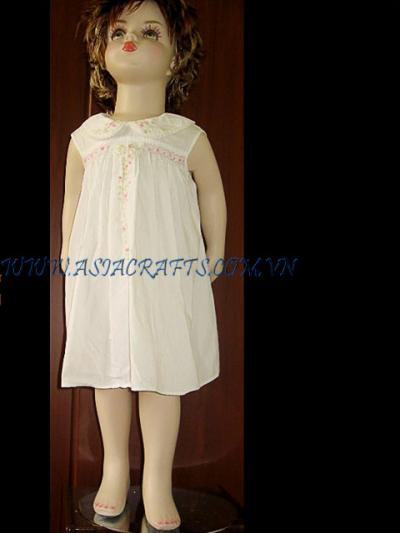 Girl Dresses With Hand-Embroidery (Mädchen-Kleider mit Hand-Stickerei)