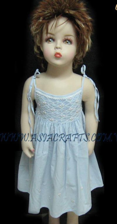 Hand Smocked Dress For Children, Unique And Creative (Hand Smocked Dress For Children, Unique And Creative)