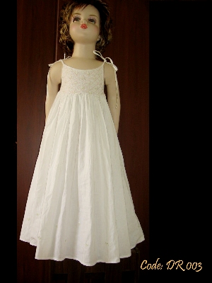 Children Dress With Hand-Embroidery (Kinder Kleid mit Hand-Stickerei)