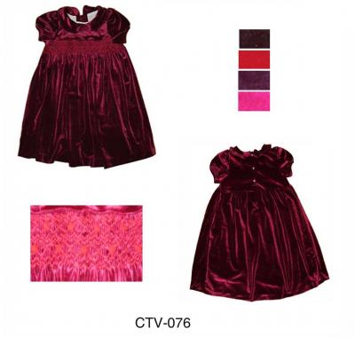 Embroidered %26 Smocked Velvet Dress (Brodé% 26 Smocked Velvet Dress)