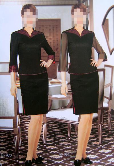 worker uniform in restaurant (работник равномерная в ресторане)