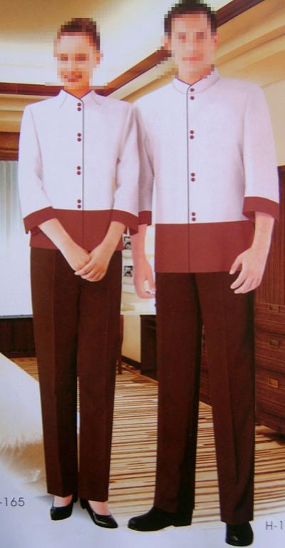 guest room clothes (guest le vestiaire)