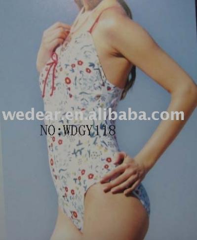 Girl Beachwear (Girl Beachwear)