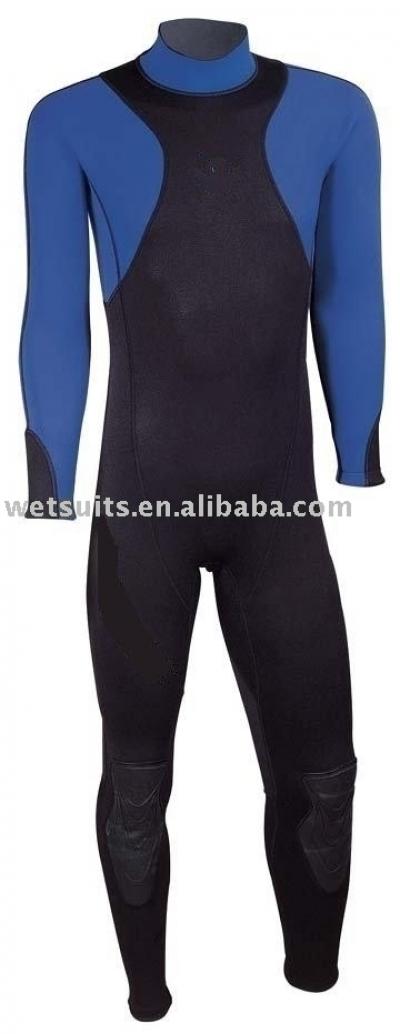 neoprene suit (costume en néoprène)