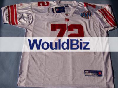 2008 GIANTS SUPETBOWL FOOTBALL JERSEYS THROUGH PAYPAL (2008 GEANTS SUPETBOWL FOOTBALL MAILLOTS PAR PAYPAL)