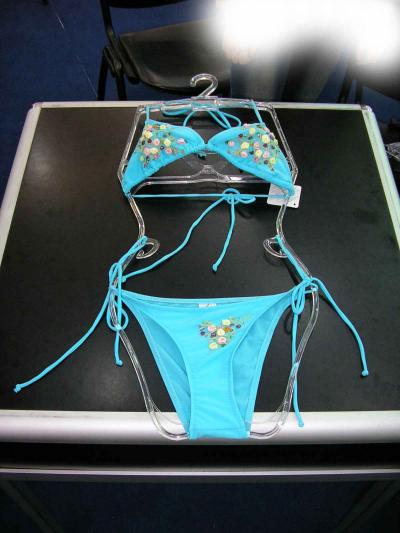 Rose Bikini (Rose Bikini)