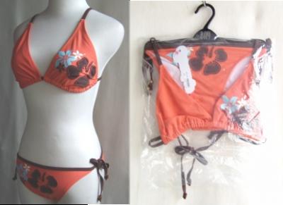 Ladies` Two Pieces Bathing Costume. (Дамские Две пьесы купальный костюм.)
