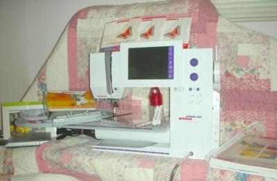 Bernina 200 / 730 Sewing And Embroidery Machine (Bernina 200 / 730 Näh-und Stickmaschine)