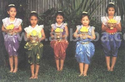 Thai-Style Girl`s Dress (Thai-Style Girl`s Dress)