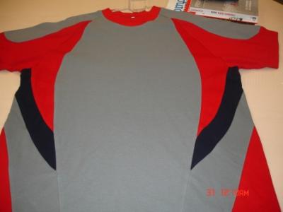 T-Shirt (T-Shirt)