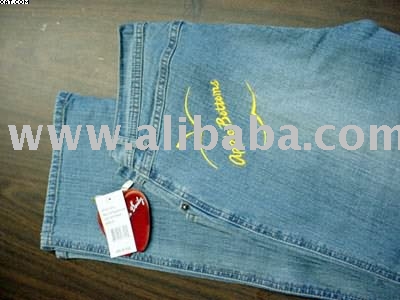 Women`s Designer Clothes Huge 100 Piece (Women `s Designermode Riesige 100 Stück)