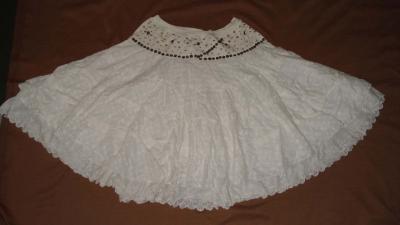 Embellished Skirts (Agrémentée Jupes)
