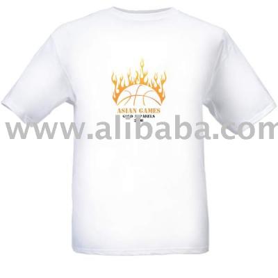 T-Shirt With Chest Print (T-shirt avec impression poitrine)