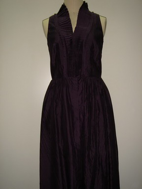 Woman Silk Dress (Femme robe de soie)
