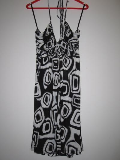 Women Black / White Dress (Женщины Черное / Белое платье)