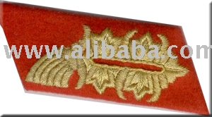 General. S Collar Tabs Badges