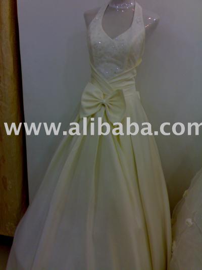 Good Quality And Wide Ranges Of Designs Of Bridal Gowns And Wedding / Evening Dr (Gute Qualität und das breite Bereiche von Mustern von Brautkleider und Wedding)