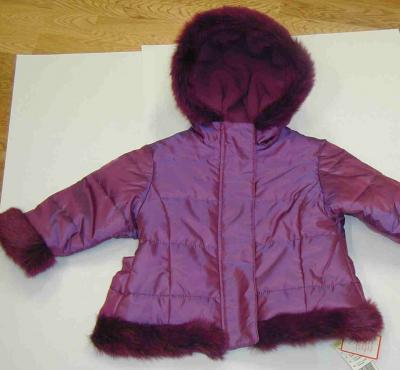 Children Wear (Kinder tragen)