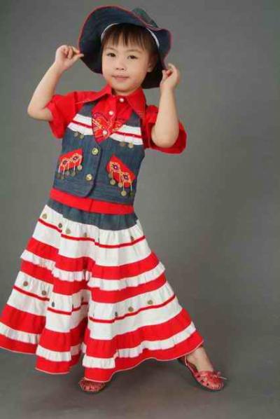 Girl`s Dress